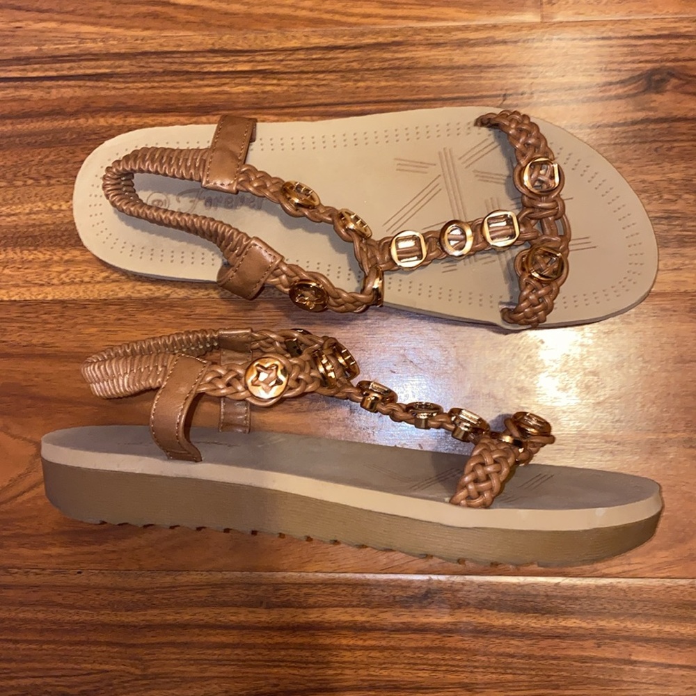 Forever Sandals - Picture 4 of 4